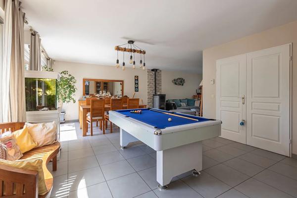 Maison à vendre 8 pièces 170m² Pérenchies (59840)