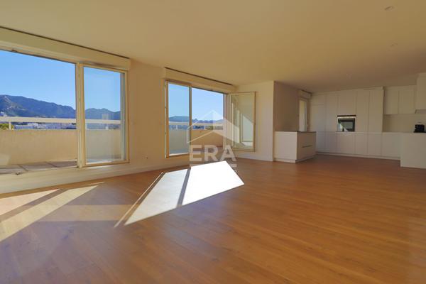 Appartement T5 de 120 m² avec terrasse de 51 m² - Dernier étage - Parking