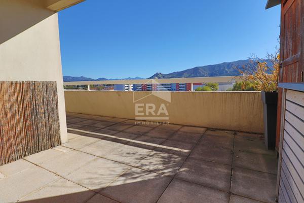 Appartement T5 de 120 m² avec terrasse de 51 m² - Dernier étage - Parking