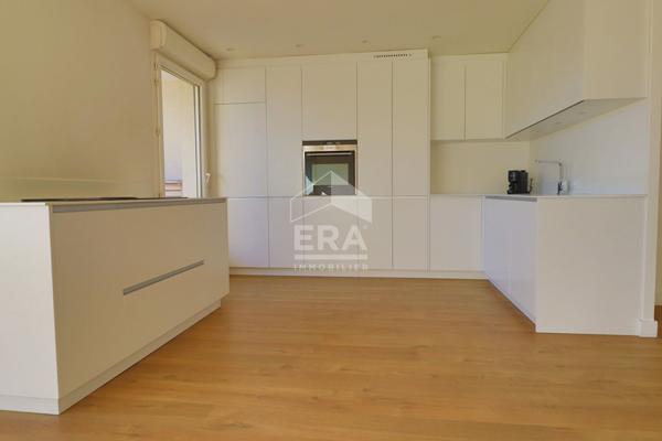 Appartement T5 de 120 m² avec terrasse de 51 m² - Dernier étage - Parking