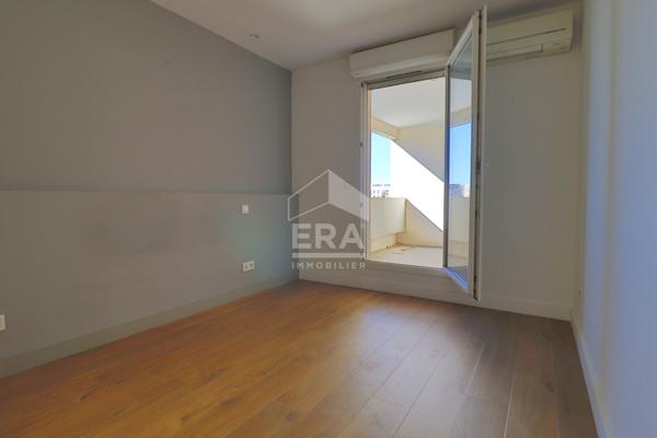 Appartement T5 de 120 m² avec terrasse de 51 m² - Dernier étage - Parking