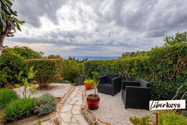 Superbe bastidon rénové - 3 pièces - 82  m2 - Terrasse/Loggia 24 m2 - Jardin 60 m2