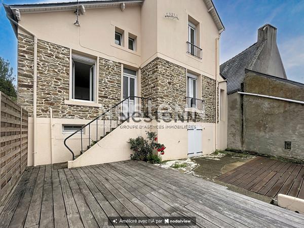 Maison sur sous sol à vendre en plein centre-bourg de Muzillac !