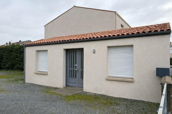 BUREAUX 50m² À LOUER À NIORT – EMPLACEMENT STRATÉGIQUE PROCHE AVENUE DE LA ROCHELLE