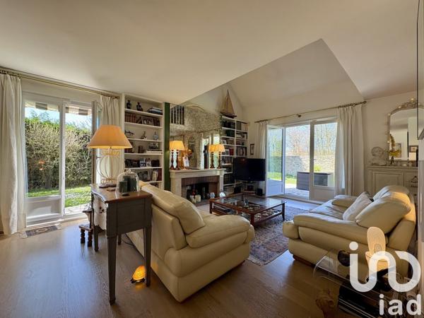 Maison 7 pièces de 180 m² à Marolles-en-Brie (94440)