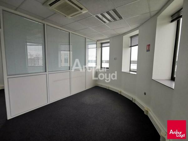 SAINT-GREGOIRE - BUREAUX A LOUER - 85M²