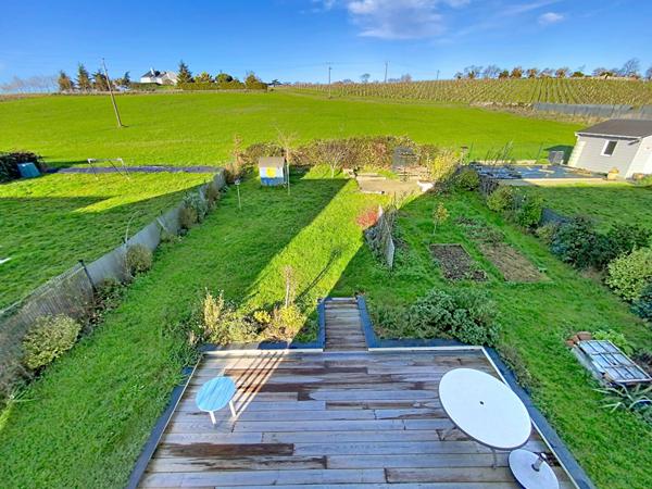 Maison confortable située dans un quartier calme et résidentiel de Montjean-Sur Loire , vie de plain pied