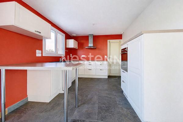 Maison confortable située dans un quartier calme et résidentiel de Montjean-Sur Loire , vie de plain pied