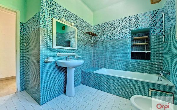 Immeuble à vendre    24 pièces •  Sartène