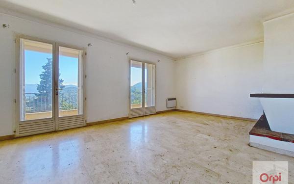 Immeuble à vendre    24 pièces •  Sartène