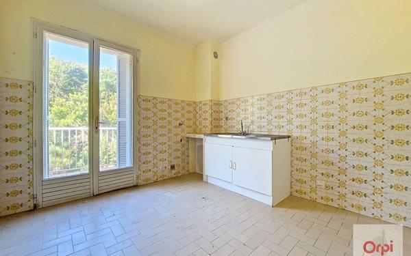 Immeuble à vendre    24 pièces •  Sartène