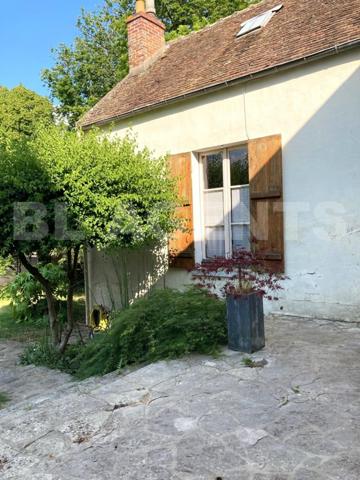 Charmant studio à vendre à Évry Village – Calme et praticité au rendez-vous !
