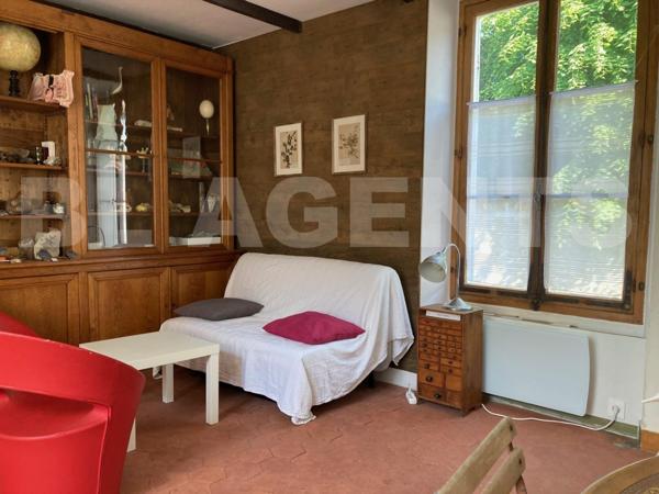 Charmant studio à vendre à Évry Village – Calme et praticité au rendez-vous !