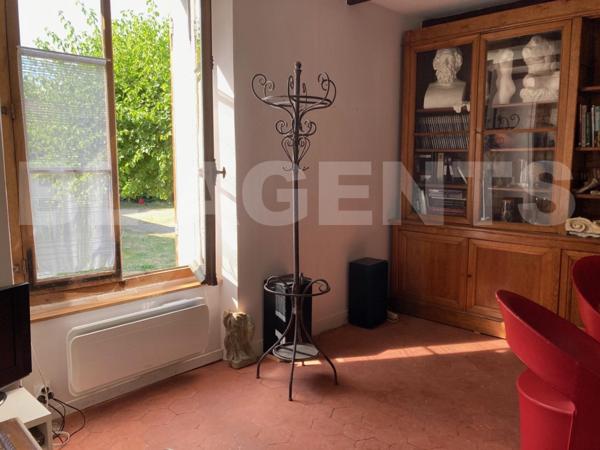 Charmant studio à vendre à Évry Village – Calme et praticité au rendez-vous !