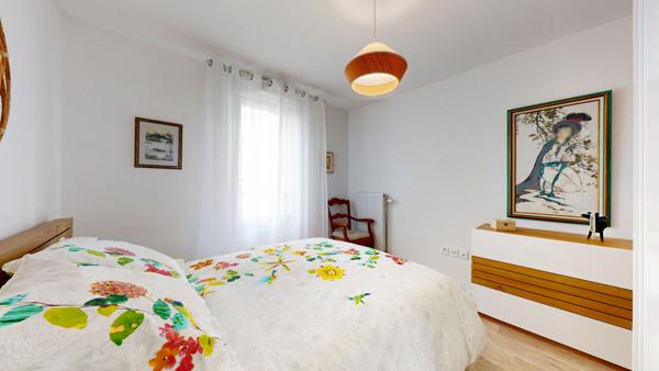 Appartement 3 pièces, au bord de seine de MANTES LA JOLIE avec 2 balcons.