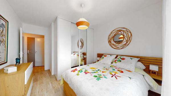 Appartement 3 pièces, au bord de seine de MANTES LA JOLIE avec 2 balcons.