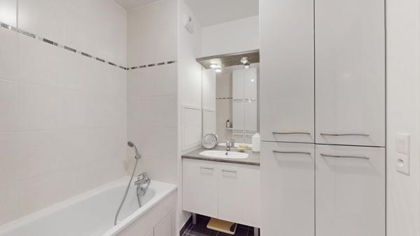 Appartement 3 pièces, au bord de seine de MANTES LA JOLIE avec 2 balcons.