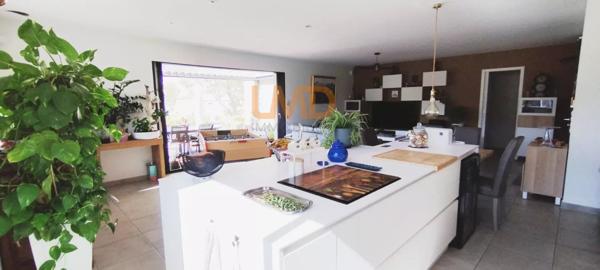 Maison de plain-pied - piscine - au calme - garantie décennale