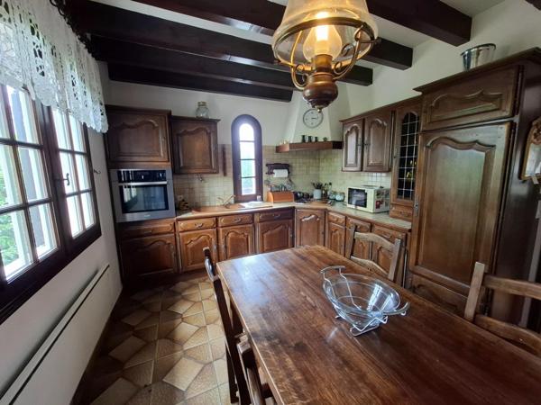 Maison familiale de plain-pied avec sous-sol - 129 m² habitables – 290 000 €