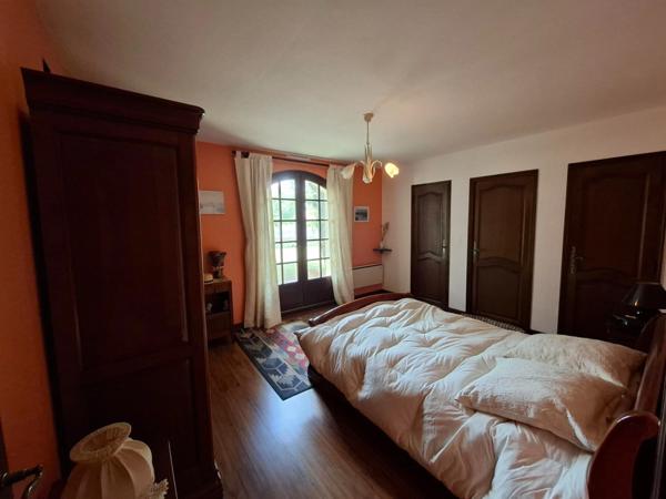 Maison familiale de plain-pied avec sous-sol - 129 m² habitables – 290 000 €