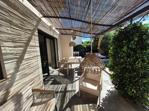 Maison Six Fours Les Plages 6 pièces 153 m2