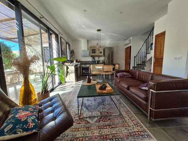 Maison Six Fours Les Plages 6 pièces 153 m2