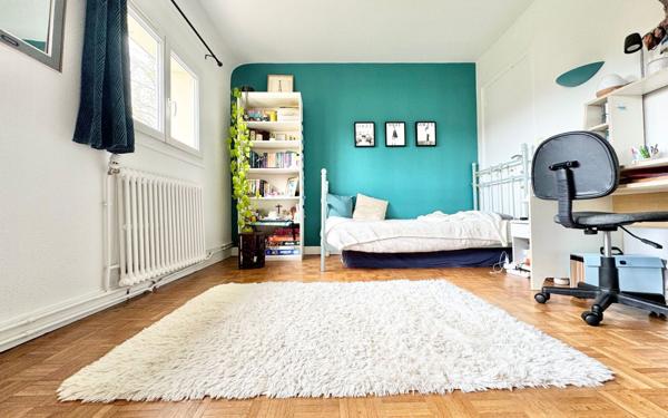 Maison à vendre    8 pièces • 186,18 m2 Chartres