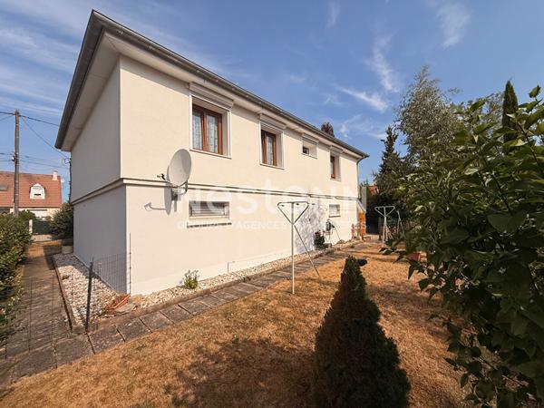 Maison individuelle - vie de plain pied - 3 chambres - sous-sol total - jardin