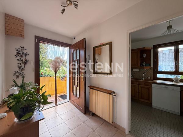 Maison individuelle - vie de plain pied - 3 chambres - sous-sol total - jardin