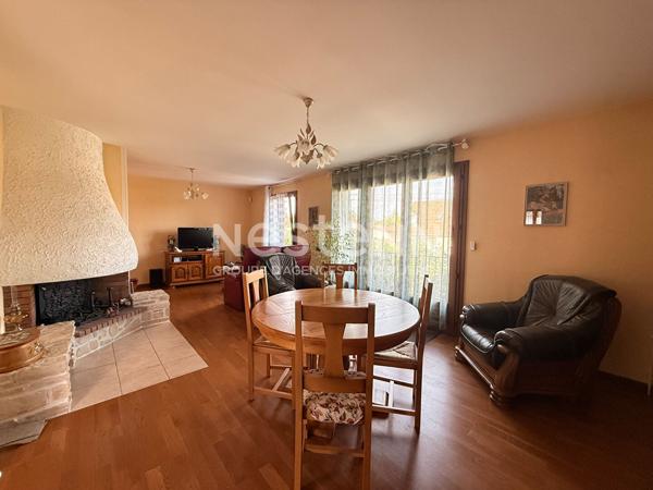 Maison individuelle - vie de plain pied - 3 chambres - sous-sol total - jardin