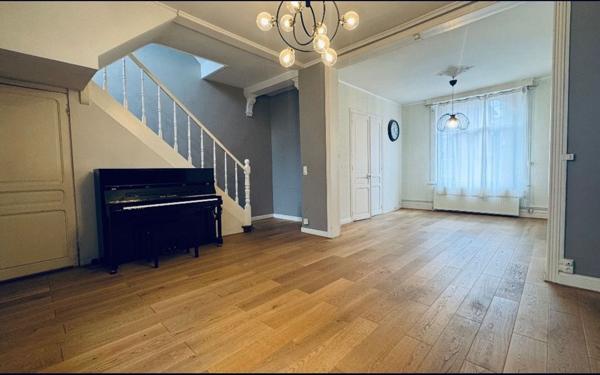 Maison à vendre    6 pièces • 153,45 m2 Valenciennes