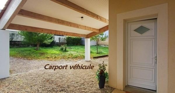 Maison récente à vendre 6 pièces NERSAC (16) . 4 chambres. 1 s de bains, 1 salle d'eau. 2 WC. Terrain clos.