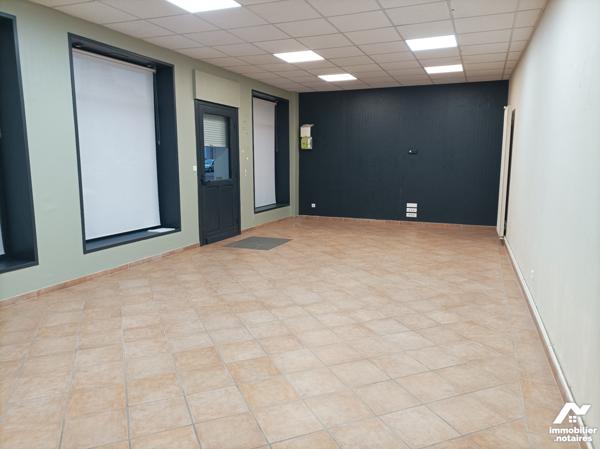 IMMEUBLE CENTRE VILLE emplacement de premier ordre. Possibilités tous corps de métier.