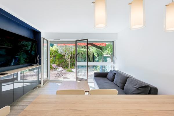 Aix-en-Provence (13100) Appartement 2 pièces en rdc avec grande terrasse, cave et parking