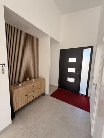 Maison 11 pièce(s) 6 chambre(s) 241 m²