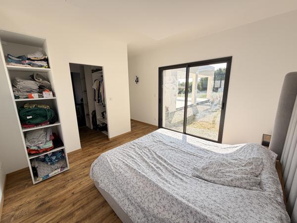 Maison 11 pièce(s) 6 chambre(s) 241 m²