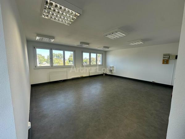 BUREAUX à LOUER de 74 m²