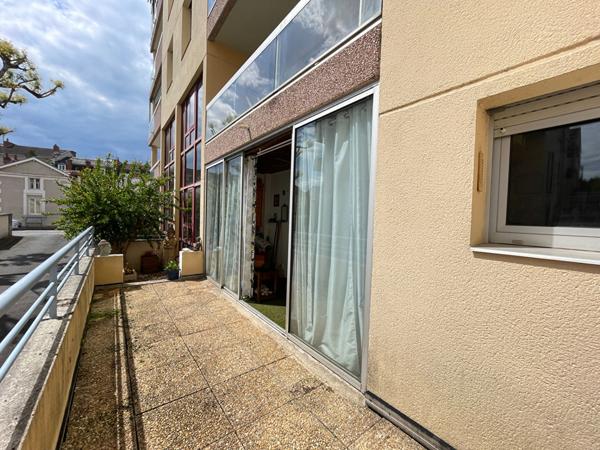 A vendre, dans le centre de Périgueux (24) en résidence de standing superbe appartement type 2