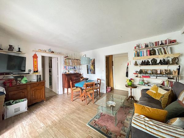 A vendre, dans le centre de Périgueux (24) en résidence de standing superbe appartement type 2