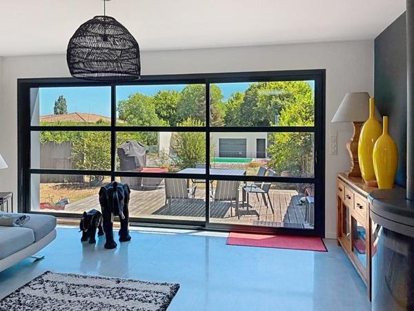 Maison à vendre 551 200 € Ludon-Médoc 6 p 217 m² DPE C