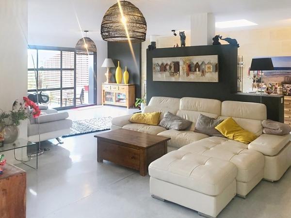 Maison à vendre 551 200 € Ludon-Médoc 6 p 217 m² DPE C