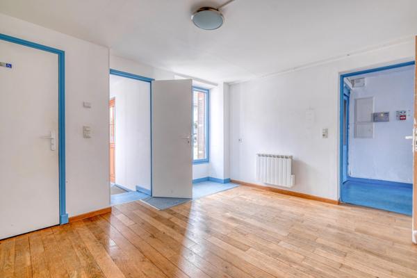 Christophe Michaudelle –  CAPIFRANCE vous propose proche de Meaux - Saint Soupplets, à Lizy sur Ourcq : Proche des commodités rue Jean Jaurès, maison de ville (ancienne école de musique),