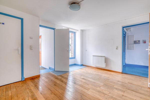 Christophe Michaudelle –  CAPIFRANCE vous propose proche de Meaux - Saint Soupplets, à Lizy sur Ourcq : Proche des commodités rue Jean Jaurès, maison de ville (ancienne école de musique),