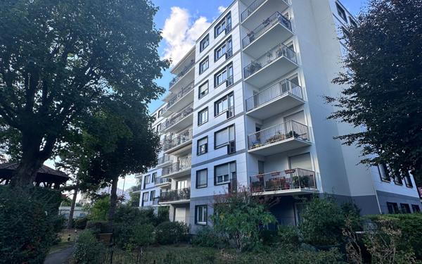 Appartement à vendre    1 pièce • 28,69 m2 Montgeron