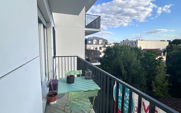 Appartement à vendre    1 pièce • 28,69 m2 Montgeron