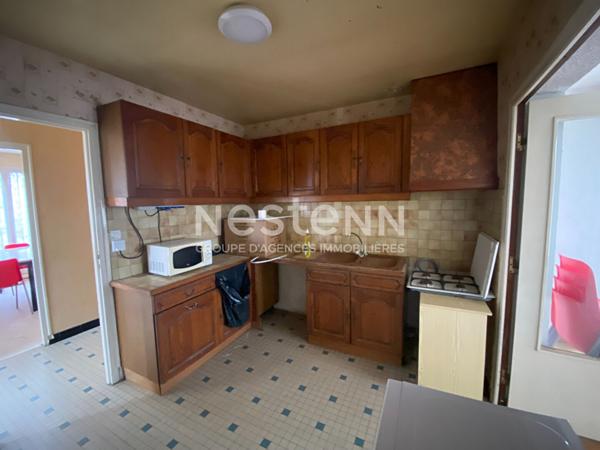 Nestenn Igny - Commerce et logement indépendant proche de Place de la Ferme avec ses commerces et transports en communs, idéale activité professionnelle, investissement locatif ou projet de réaménagement, promoteur.