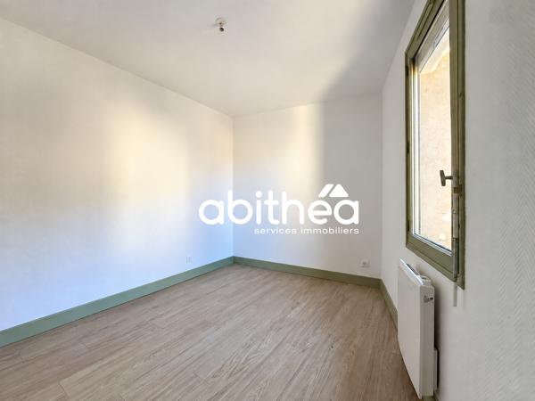 Superbe appartement T3 lumineux et traversant en plein centre historique