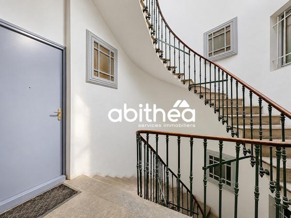 Superbe appartement T3 lumineux et traversant en plein centre historique