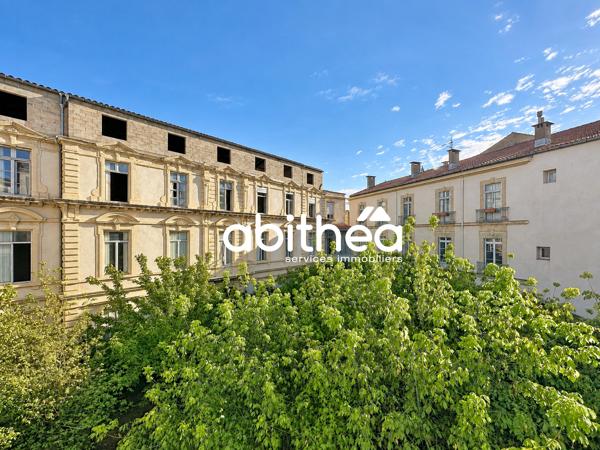 Superbe appartement T3 lumineux et traversant en plein centre historique