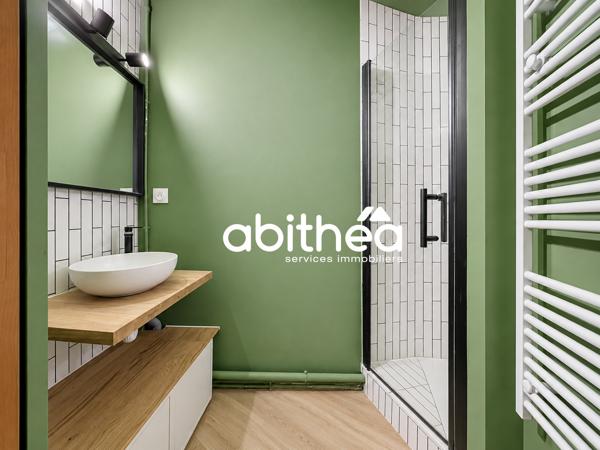 Superbe appartement T3 lumineux et traversant en plein centre historique